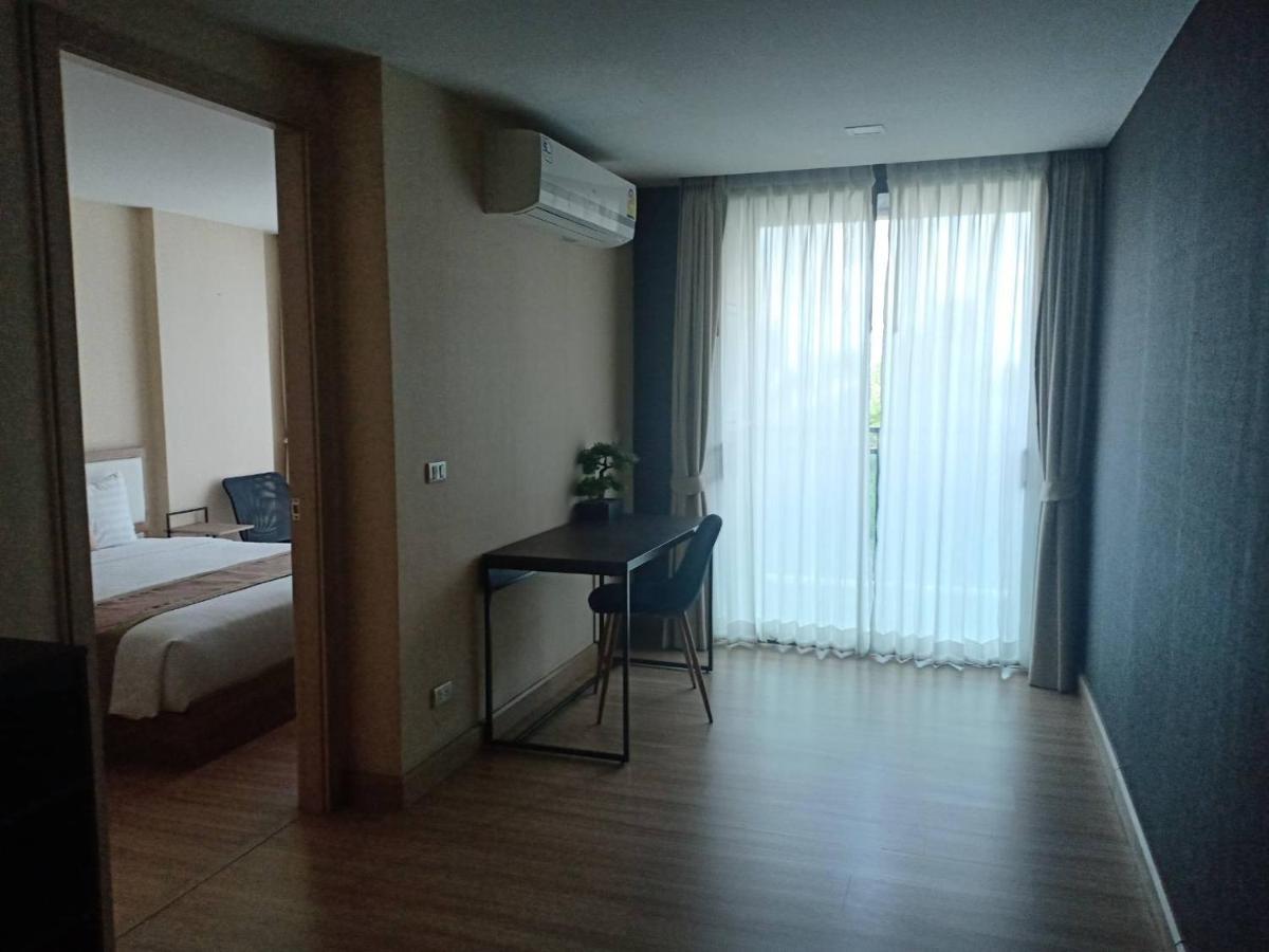 Ramada By Wyndham Bangkok Ten Ekamai Residences 外观 照片