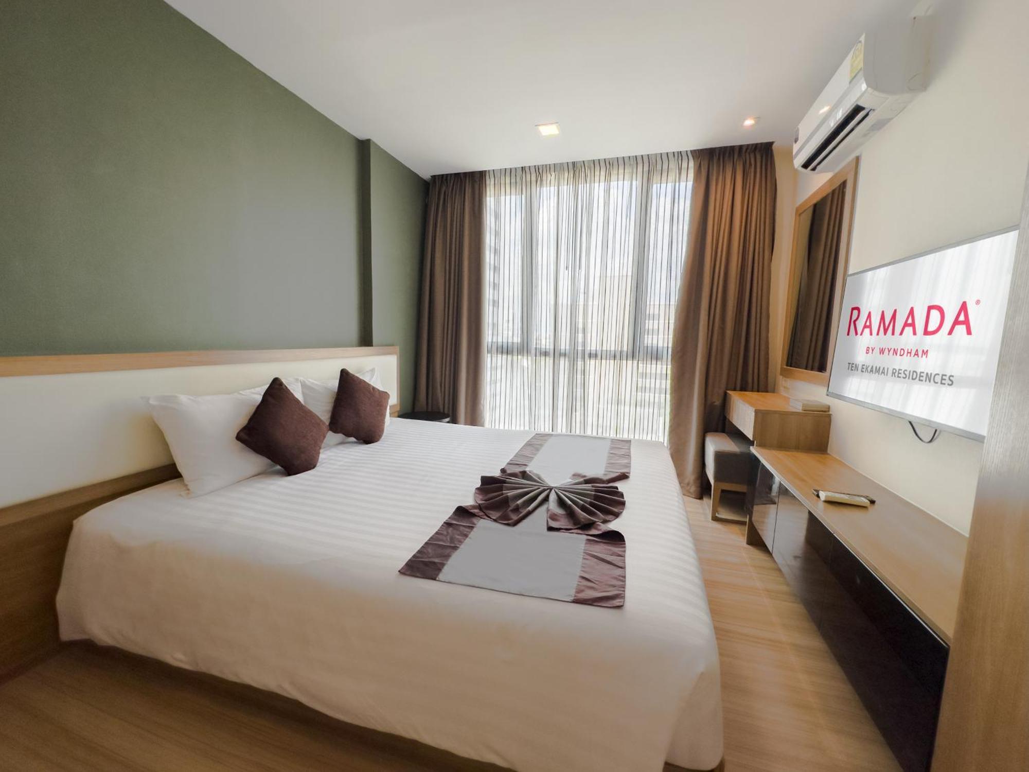Ramada By Wyndham Bangkok Ten Ekamai Residences 外观 照片