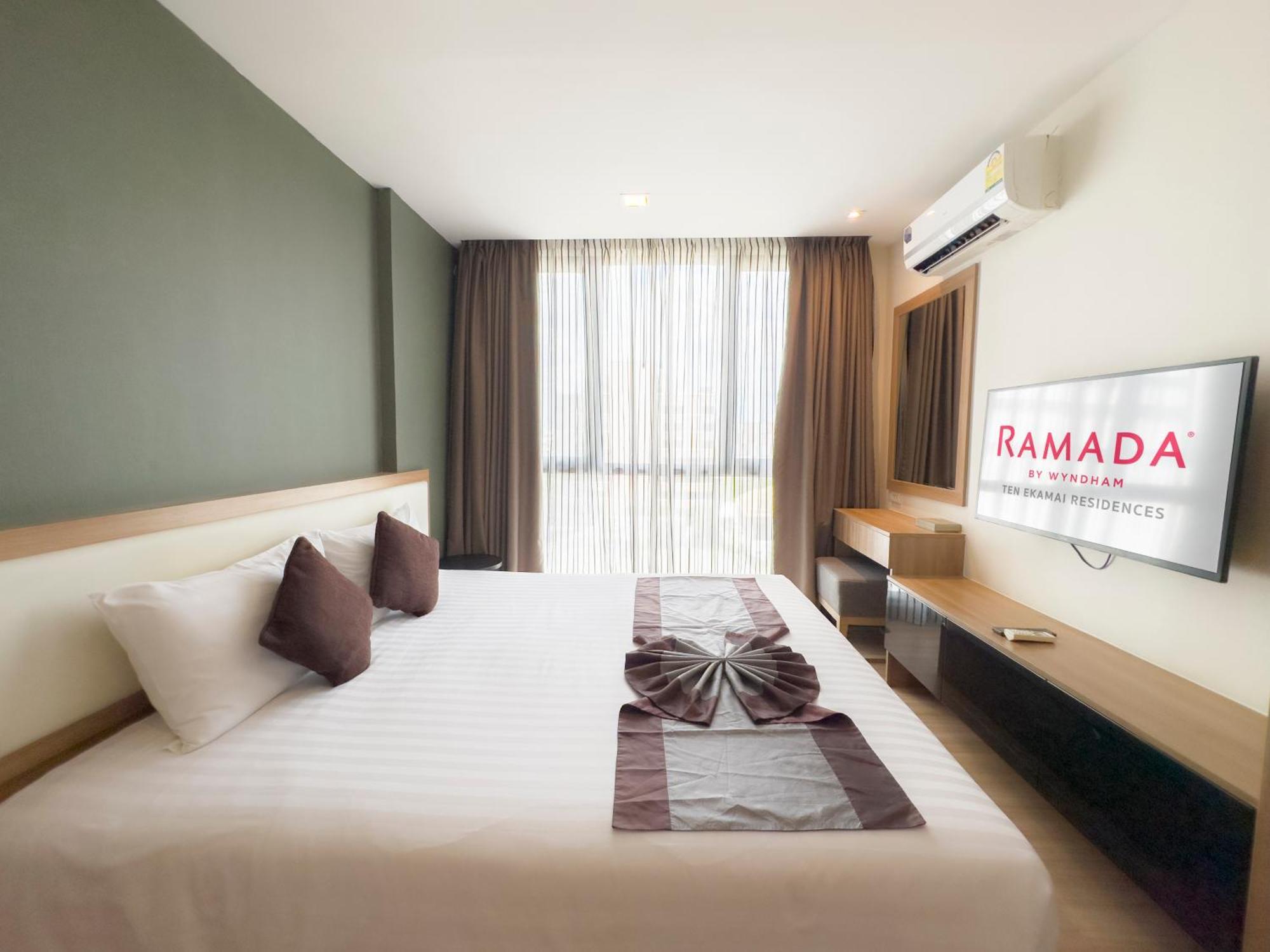 Ramada By Wyndham Bangkok Ten Ekamai Residences 外观 照片